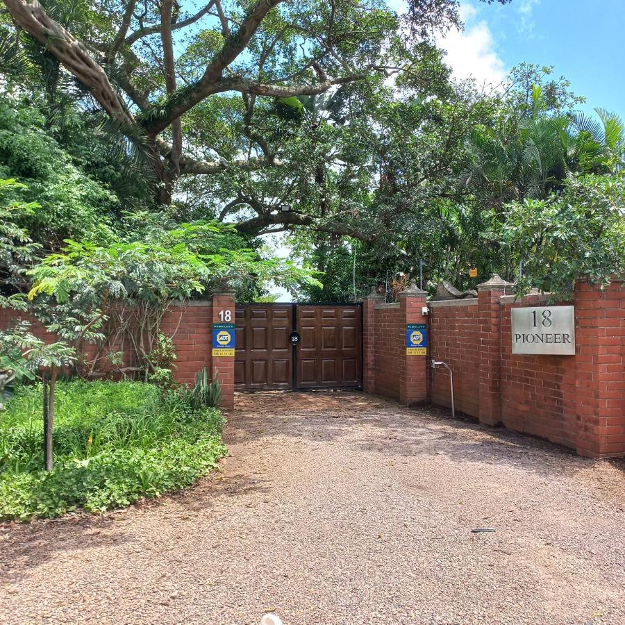 18 Pioneer Bnb Kloof Exteriör bild